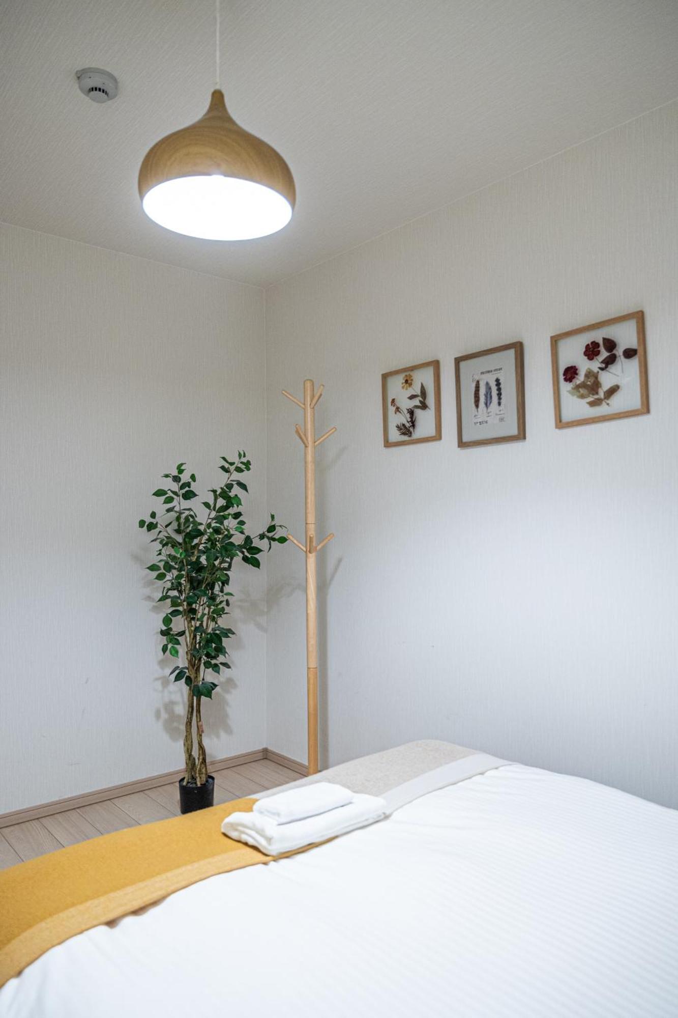 住吉メリー4階建戸建て 最大14人まで! 住吉大社徒歩圏内 梅田奈良関空まで直行 Villa Osaka Bagian luar foto